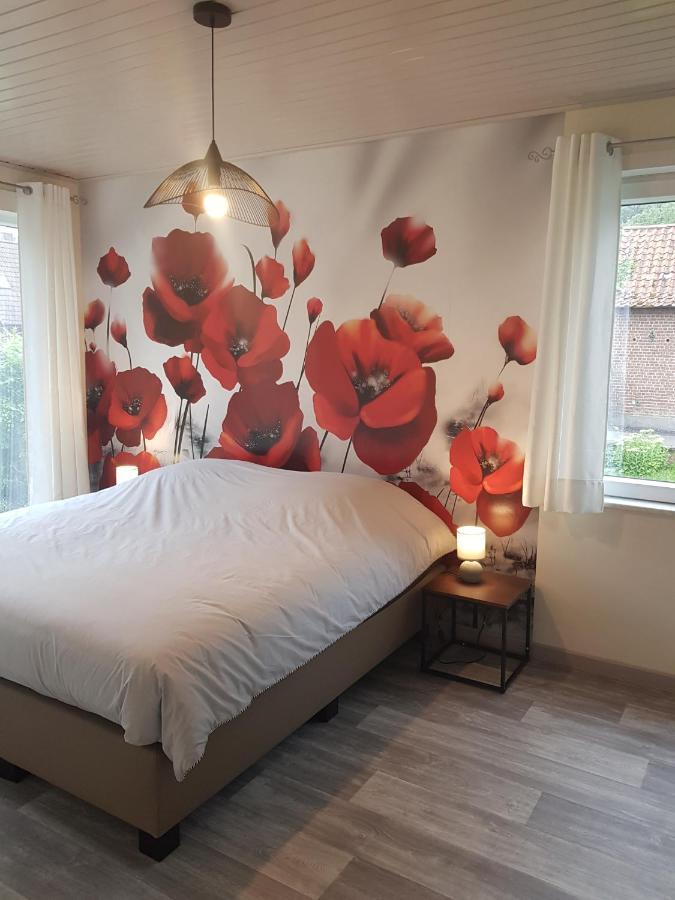 Mary'S Poppies - Bed & Breakfast Blandain Exteriör bild