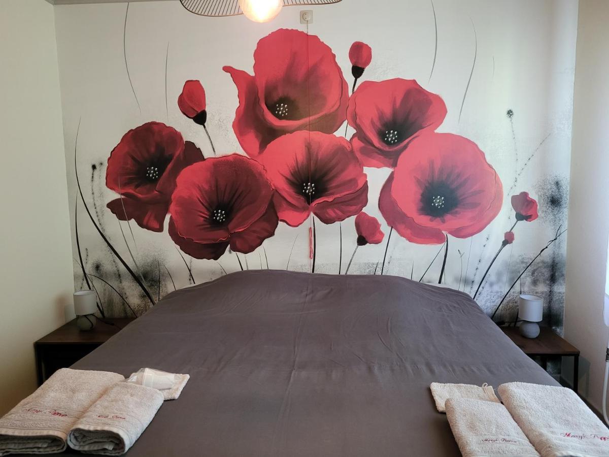 Mary'S Poppies - Bed & Breakfast Blandain Exteriör bild